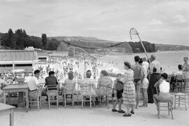 Изглед от Морските бани във Варна