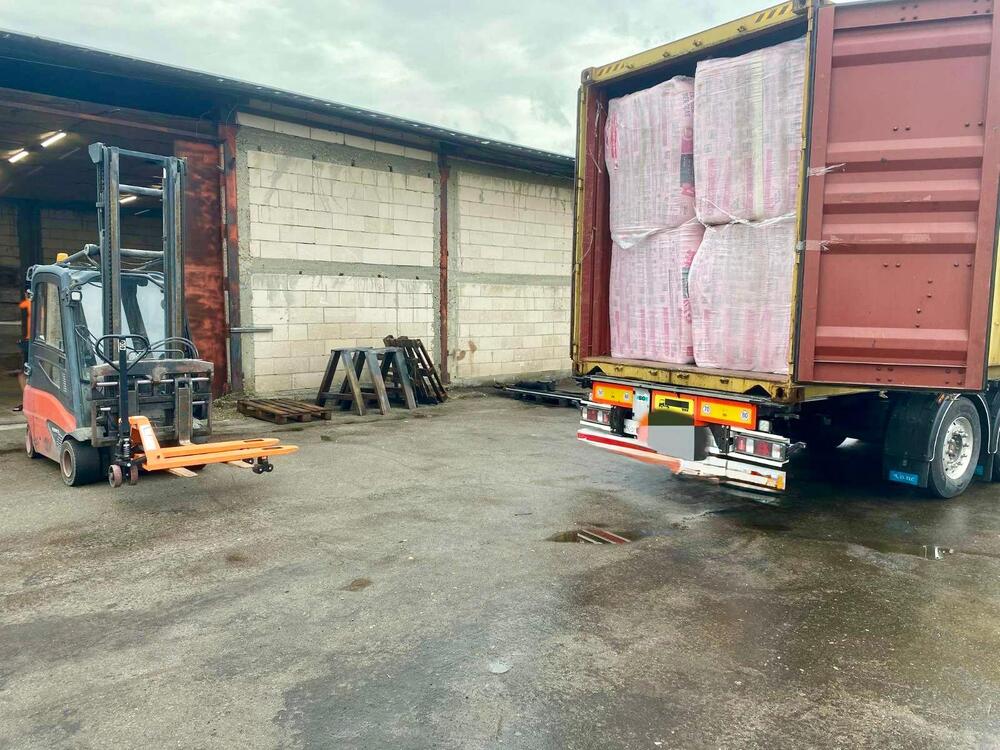 Four Men Detained in Sofia after Trying to Smuggle 559 kg Marijuana from Canada