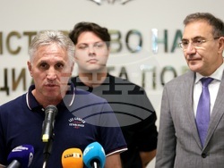 Борислав Гуцанов - представители на браншови организации в земеделието - договори - представяне