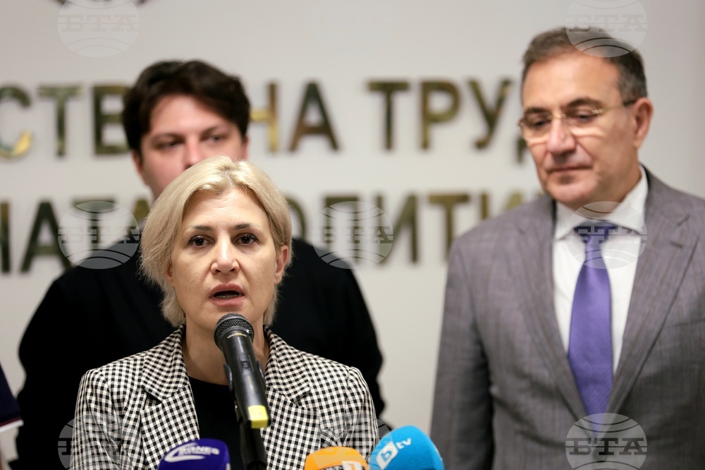 Борислав Гуцанов - представители на браншови организации в земеделието - договори - представяне