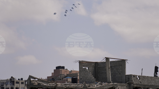 АНП: Нидерландия преустановява въздушните доставки в Газа поради технически проблем