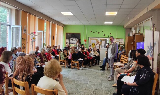 Информационни беседи за здравноосигурителните права на възрастните хора, настанени в домове, организират от НЗОК