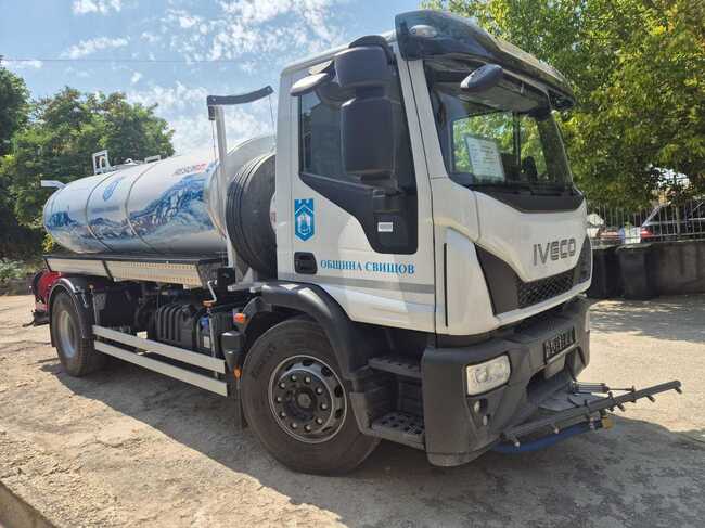 Община Свищов закупи специализиран автомобил за измиване на уличната мрежа