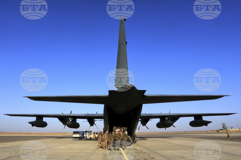 Турски военнотранспортен самолет с 20 души на борда се разби в Грузия 