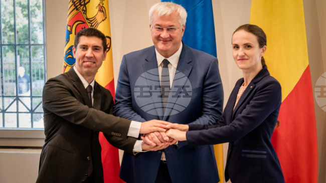 Министрите на външните работи на Украйна, Молдова и Румъния се срещнаха в Чернивци 