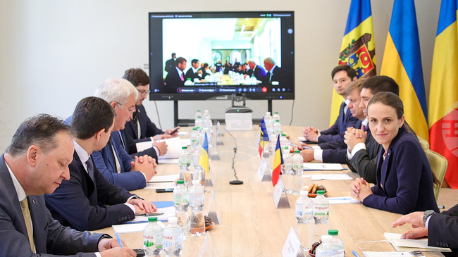 В Украйна ще отбелязват Ден на румънския език на 31 август; директен влак ще свързва Киев и Букурещ през Кишинев