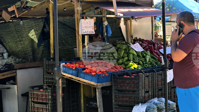  В много магазини и заведения в Добрич вече е въведено двойното изписване на цените