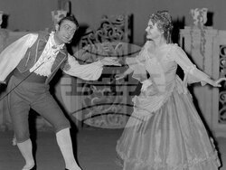 Трети етап от международния конкурс за млади оперни певци