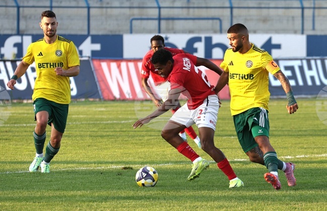 Фратрия (Варна) се мести на стадиона на съгражданите си от Спартак, поема поддръжката на базата