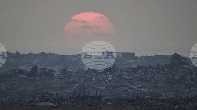 Израелската армия съобщи, че два снаряда, изстреляни вероятно от територията на Газа, са пресекли границата с Израел 