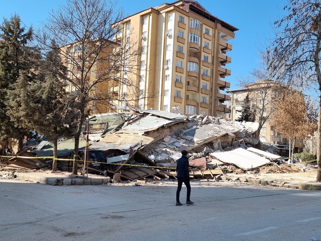 Turkish Interior Minister Says Earthquakes Death Toll Reaches 50,500