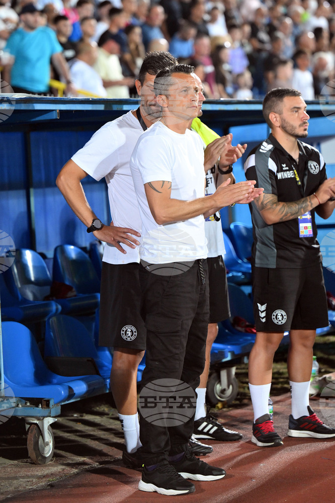 Наставникът на Ботев Враца Христо Янев: "Опитваме се да направим интересен отбор за българското ниво"