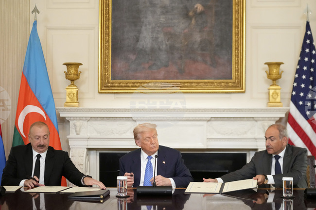 Иран приветства споразумението между Армения и Азербайджан, но предупреди да няма каквато и да било „чужда намеса“