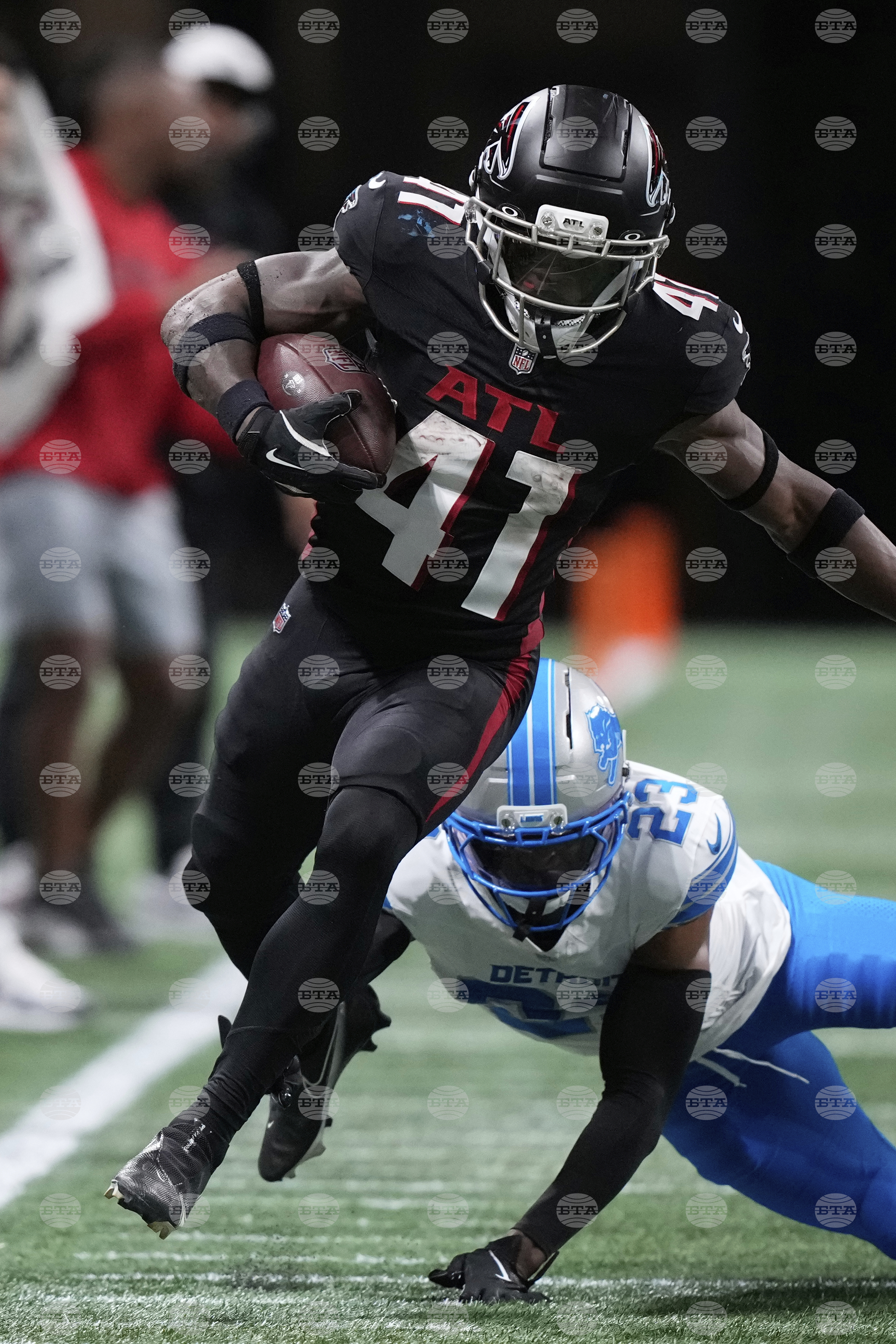 Lions Falcons Football