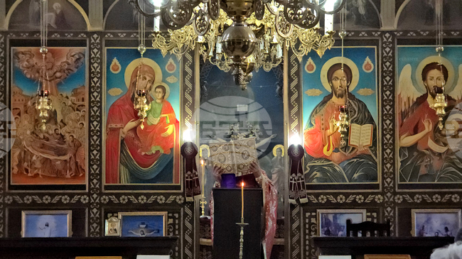 Три акатиста ще бъдат организирани до края на месец октомври в Македоно-българската църква „Св. св. Кирил и Методий“ в Торонто