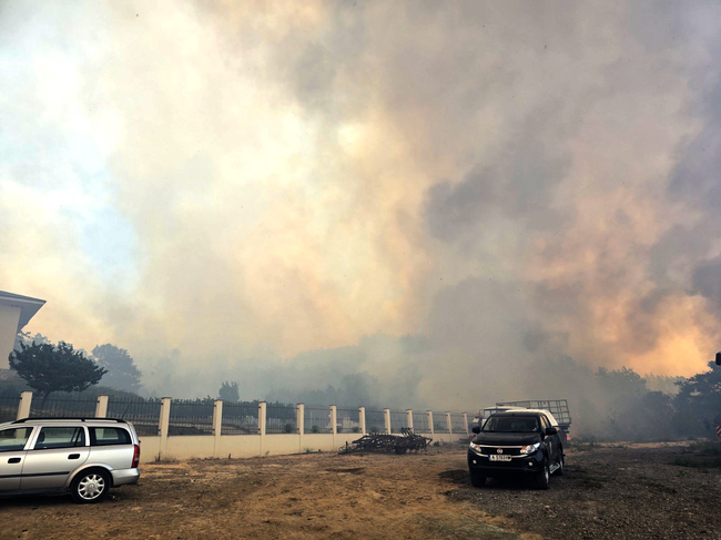 Обявено е бедствено положение в пет населени места в община Сунгурларе заради пожар в района