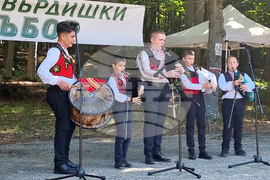 Местност Хайдушка поляна - общотвърдишки събор