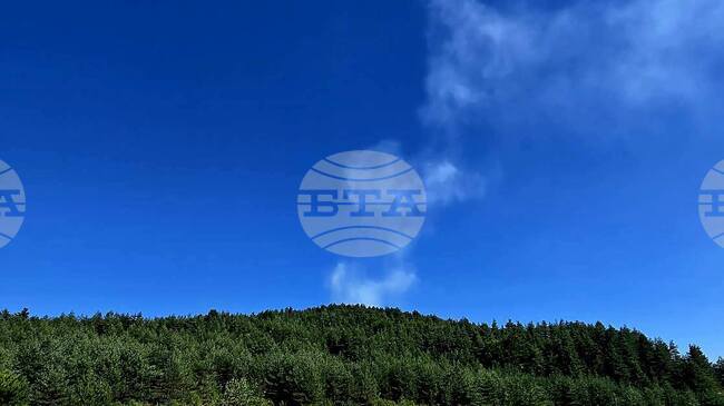 Огънят над асеновградското село Добростан е изгасен, но огнището не е напълно потушено, съобщиха от общинската администрация 