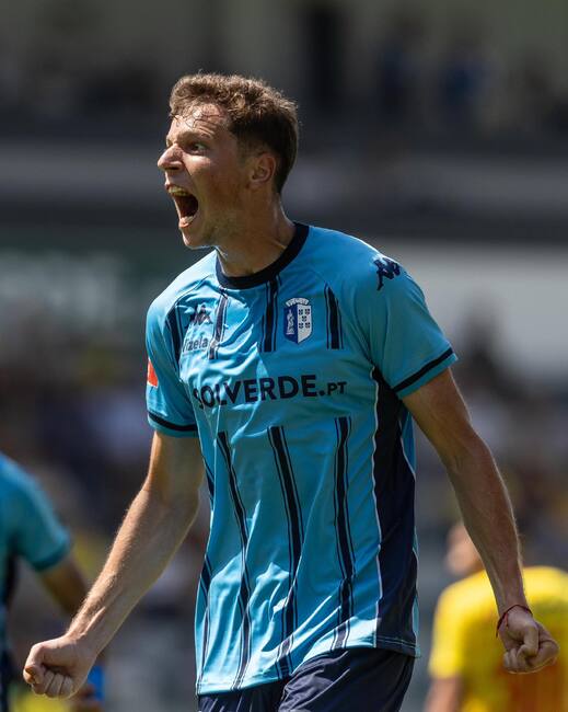 Българският полузащитник Ангел Бастунов откри сезона в Португалия с гол