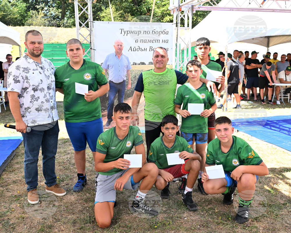 Състезатели от 25 спортни клуба от страната се надпреварваха в турнир по свободна борба в разградското село Острово