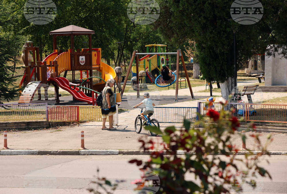 Автомобил нанесе щети на детска площадка в столичния район "Слатина", съобщи кметът Георги Илиев