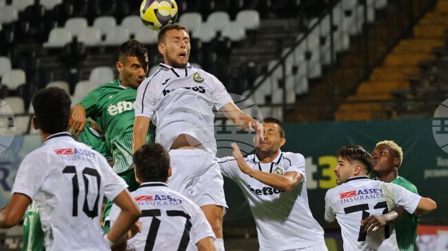 Славия се раздели с контузения Карим Атумани