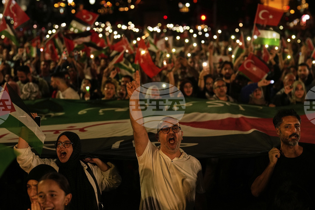 Многолюдно шествие се проведе в Истанбул срещу блокадата и атаките на Израел в ивицата Газа