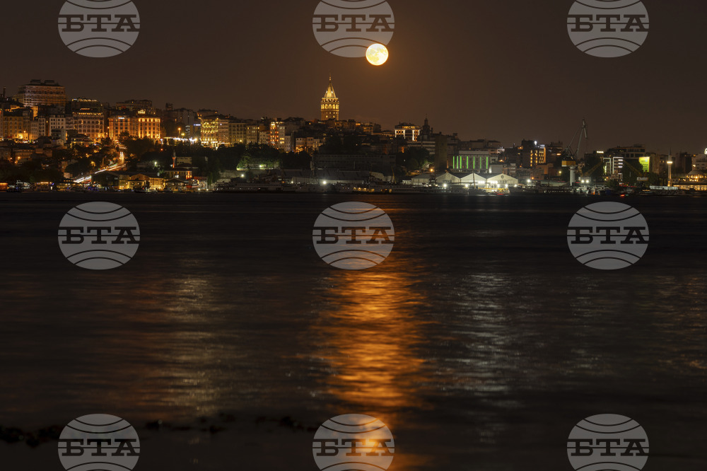 Turkey Moon
