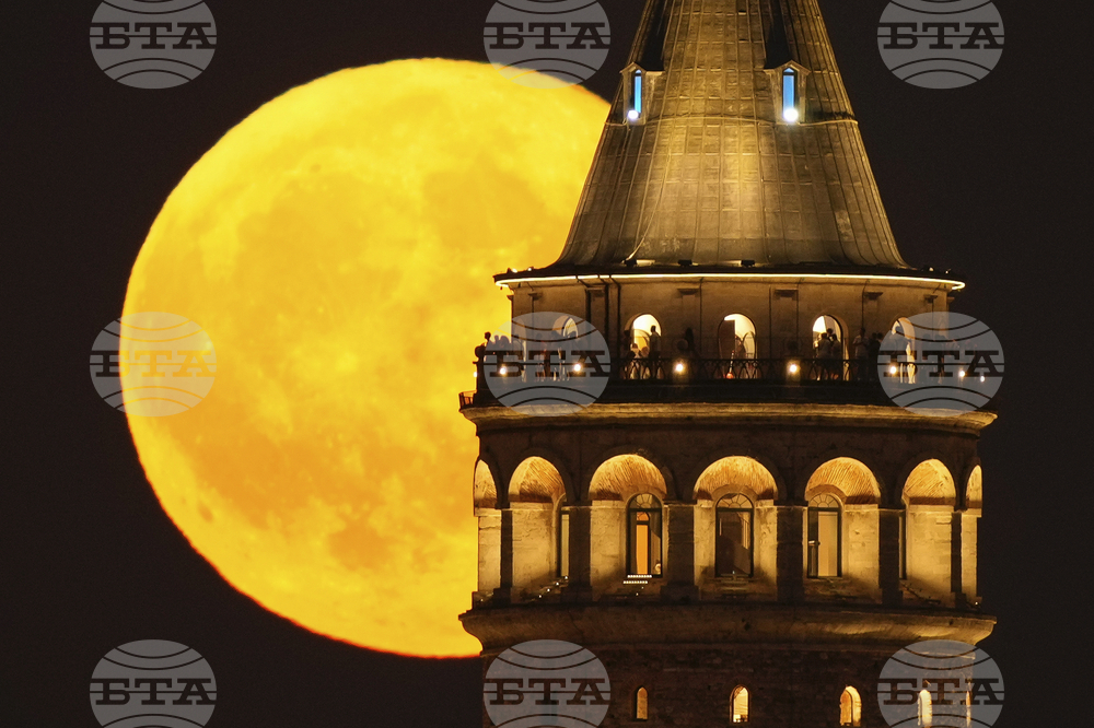Turkey Moon
