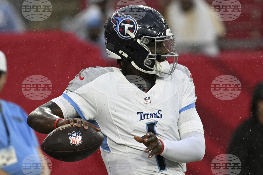 Titans Buccaneers Football