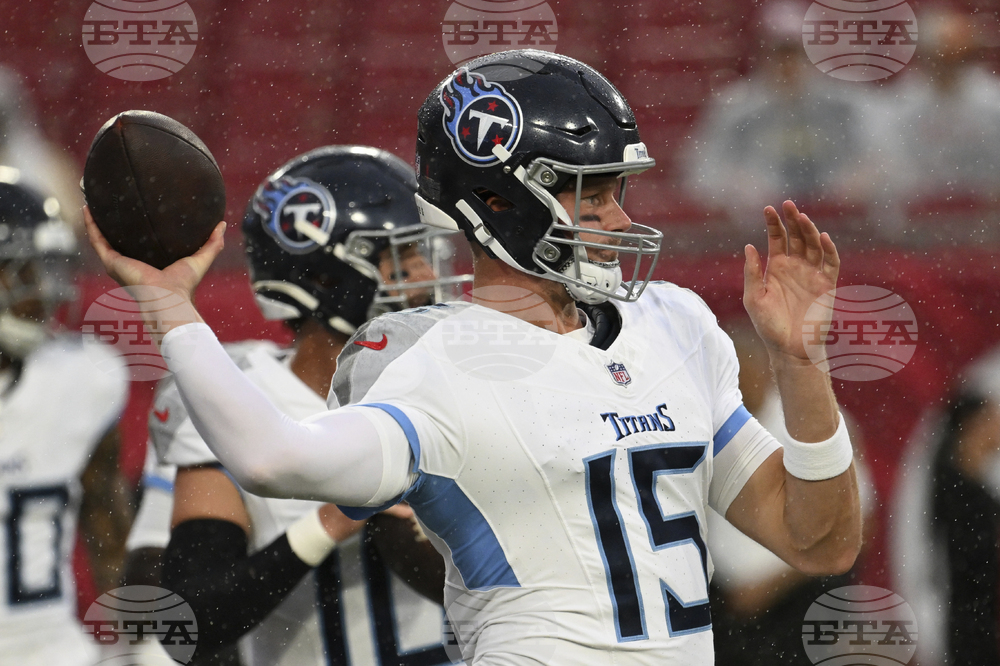 Titans Buccaneers Football