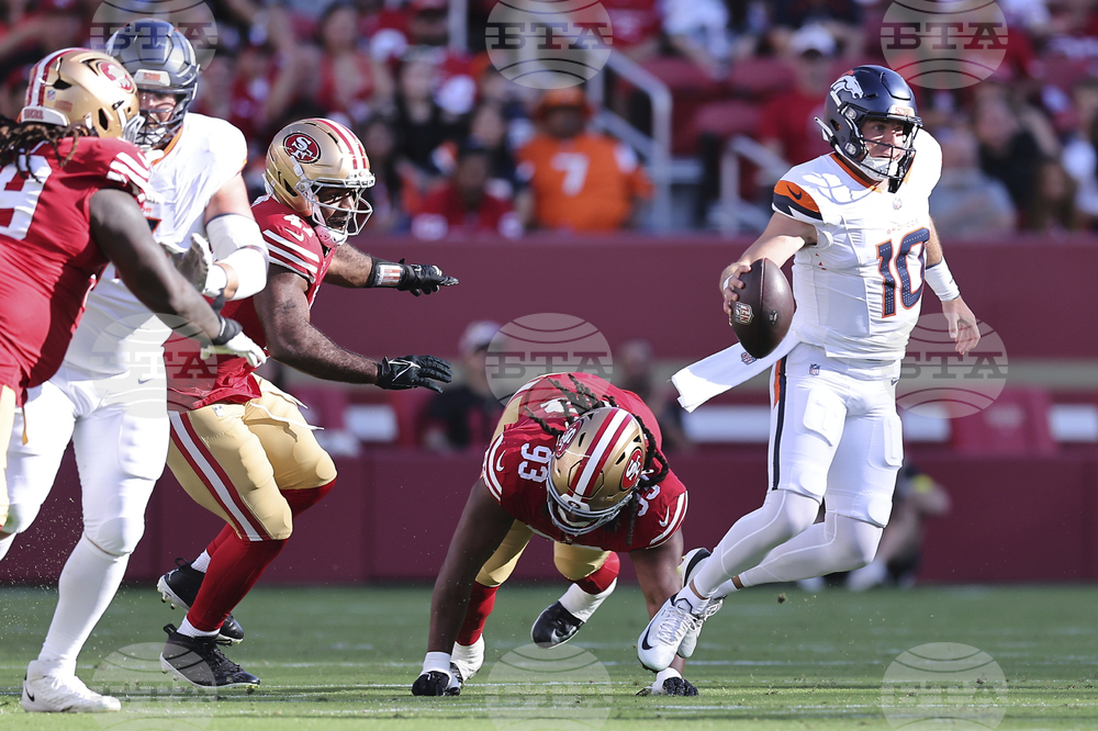Broncos 49ers Football