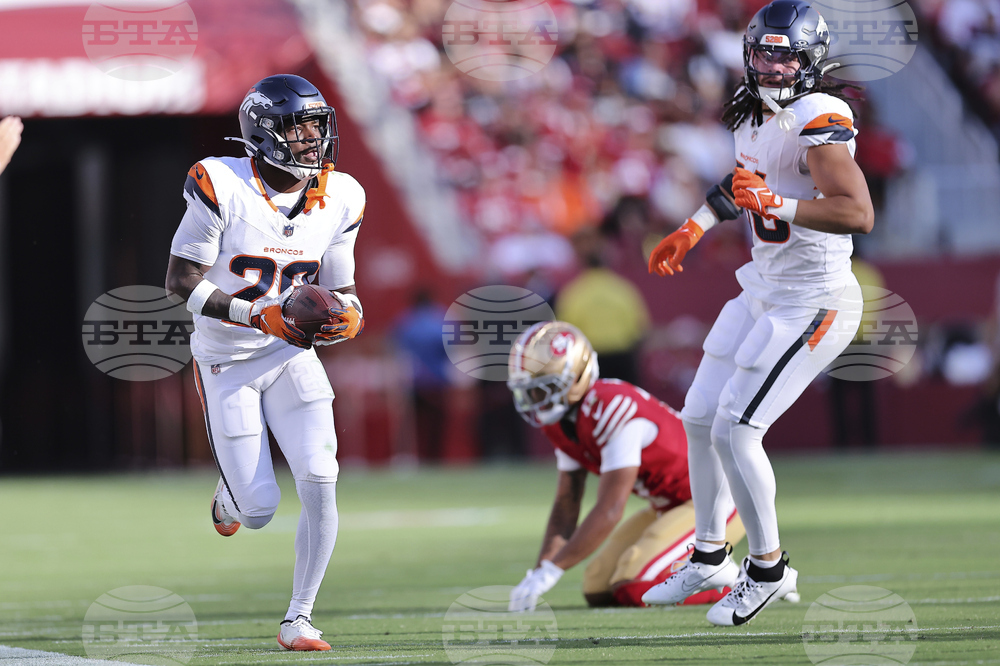 Broncos 49ers Football