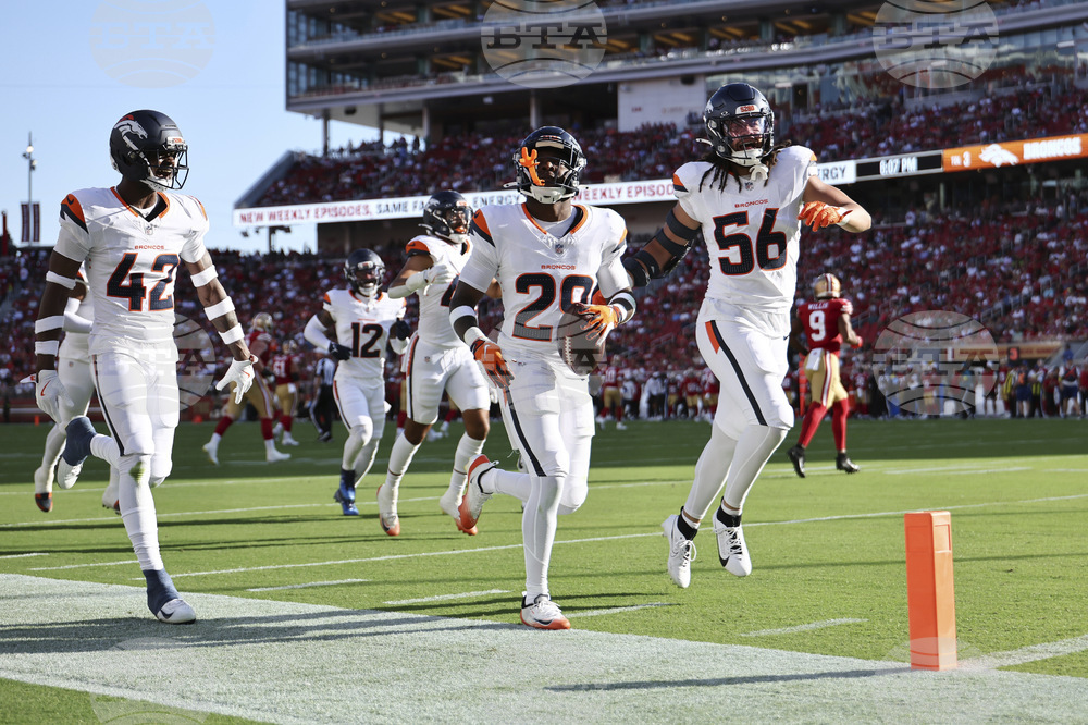 Broncos 49ers Football