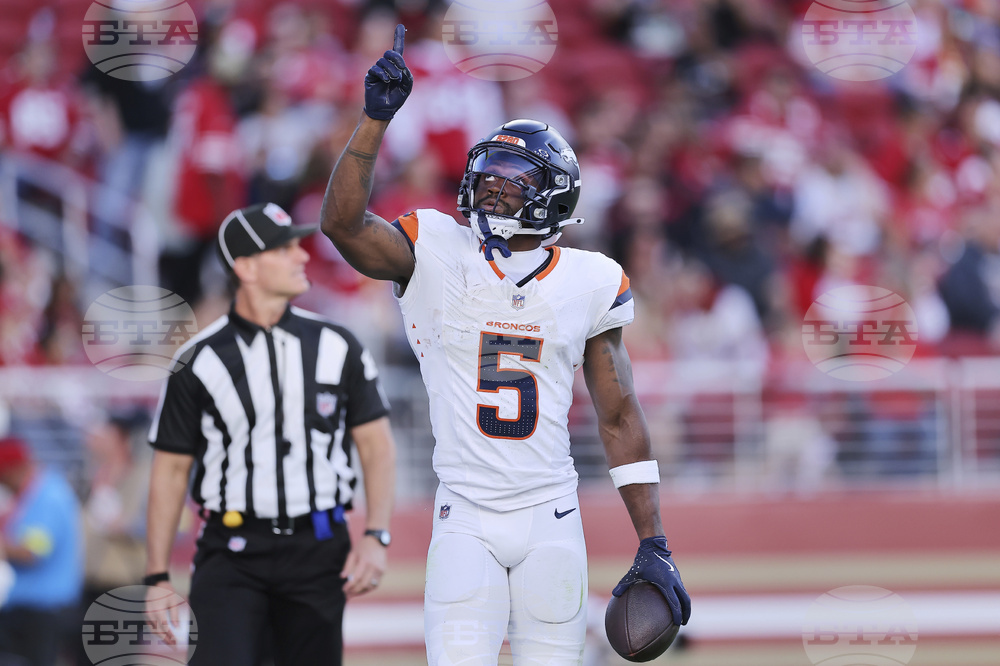 Broncos 49ers Football