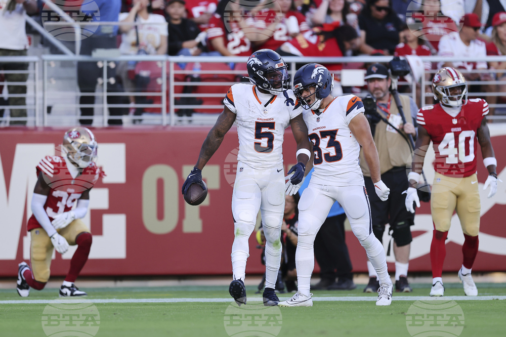 Broncos 49ers Football