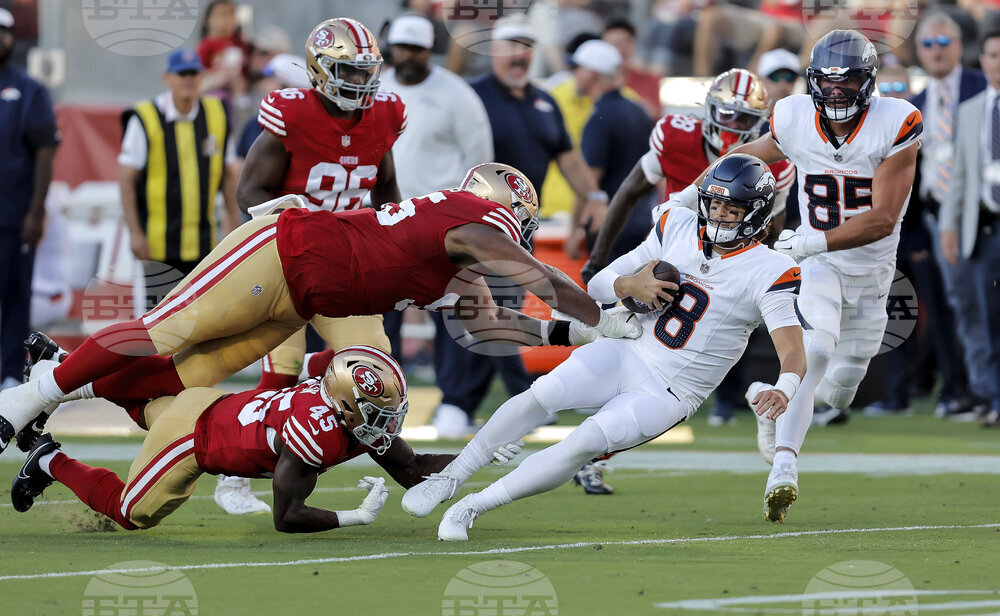 Broncos 49ers Football