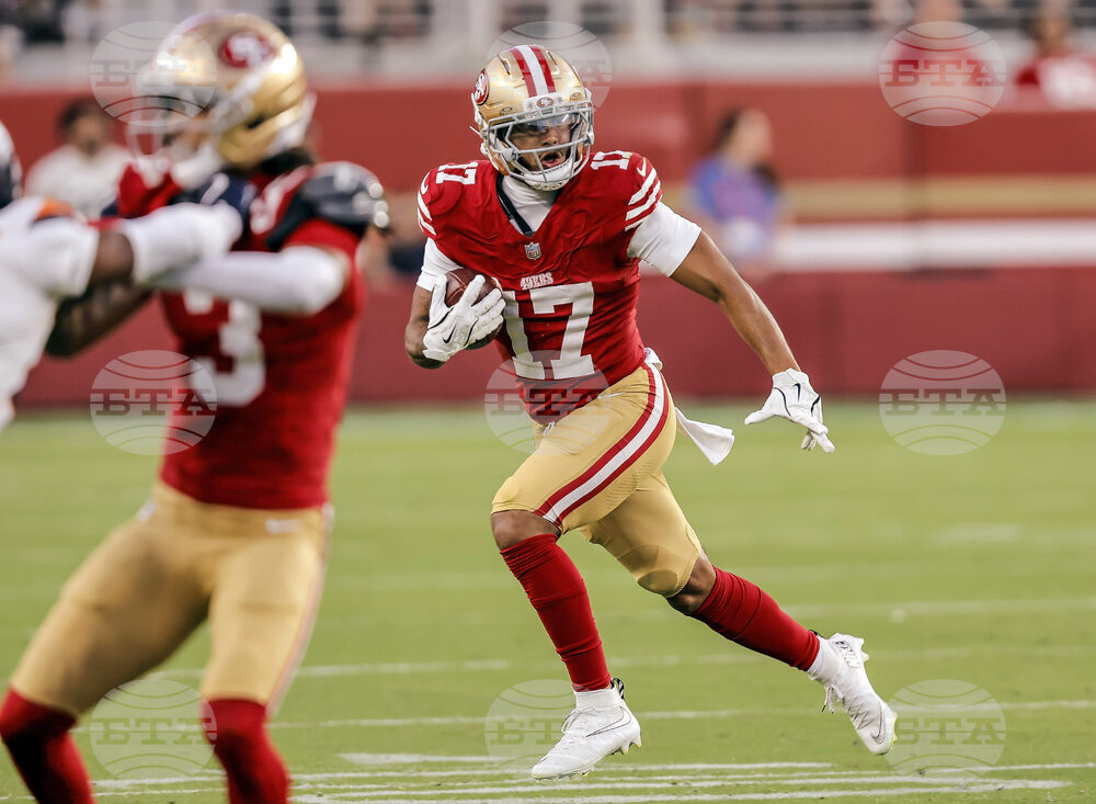 Broncos 49ers Football