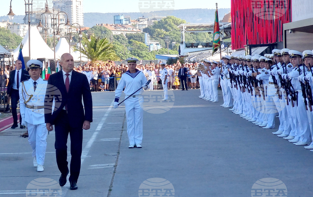 Equipment Becomes True Defensive Capability Only in Hands of Knowledgeable People - President Radev