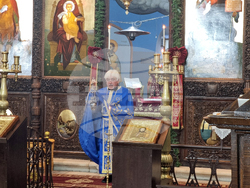 Ямбол - храм „Св. Вмчк. Георги Победоносец“ - литургия