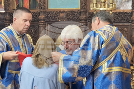 Ямбол - храм „Св. Вмчк. Георги Победоносец“ - литургия