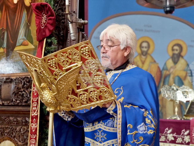 Да търсим Христос и в бурите, и в тишината на живота, призова отец Стоян от ямболския храм „Св. вмчк. Георги Победоносец“