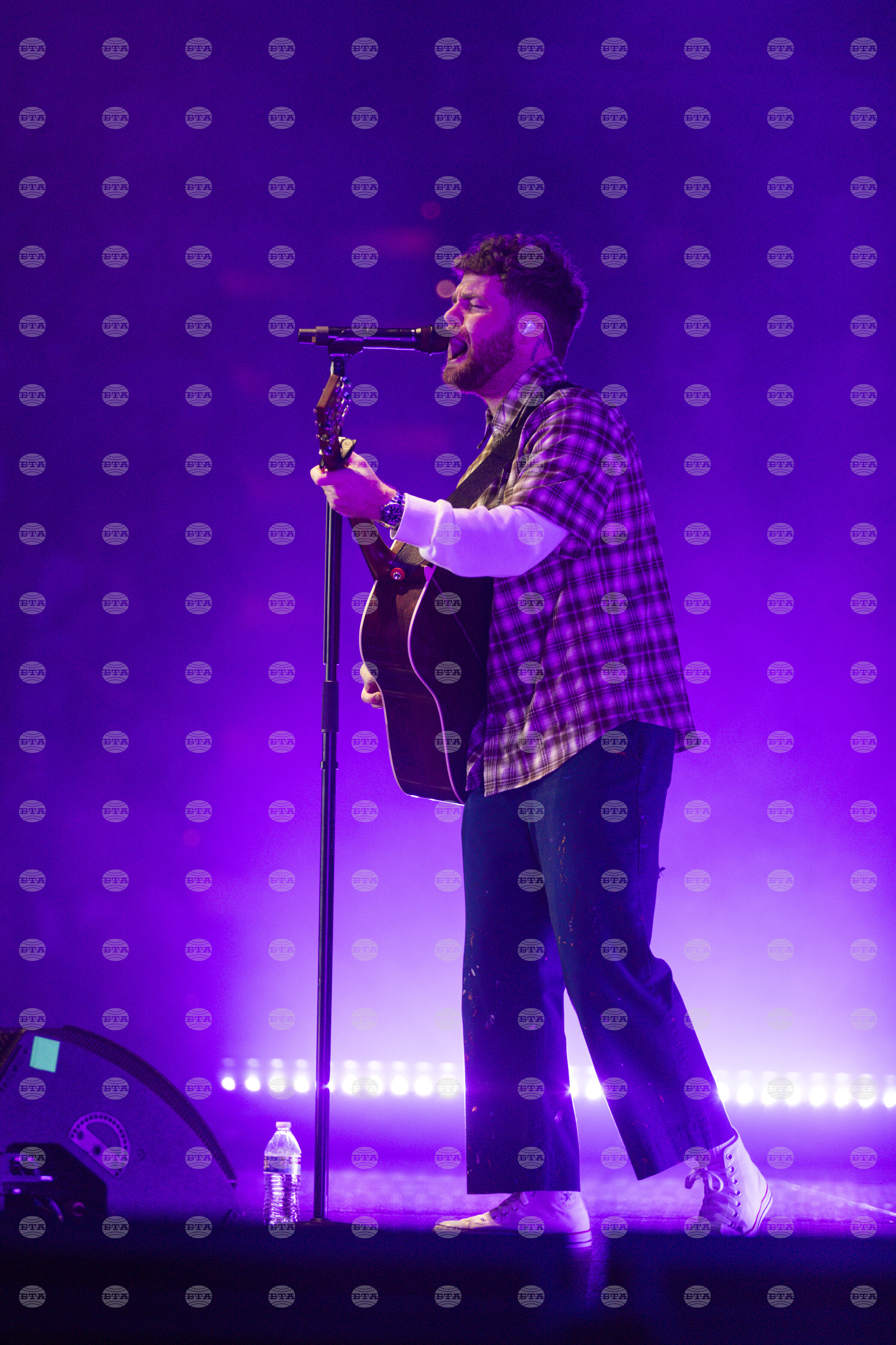 Alex Warren in Concert - Oceanside, Calif.