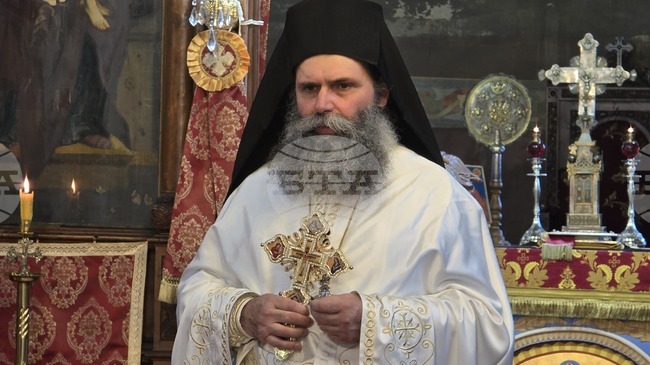 Душата ни може да е чиста и тялото ни да стане храм на Светия Дух, ако допуснем Христос в сърцата си, каза архимандрит Самуил