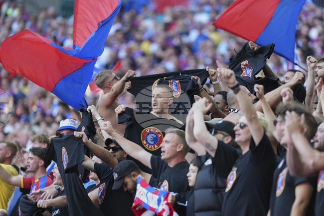 "Спортните постижения са обезсмислени", заявиха от Кристъл Палас след изваждането на отбора от турнира Лига Европа