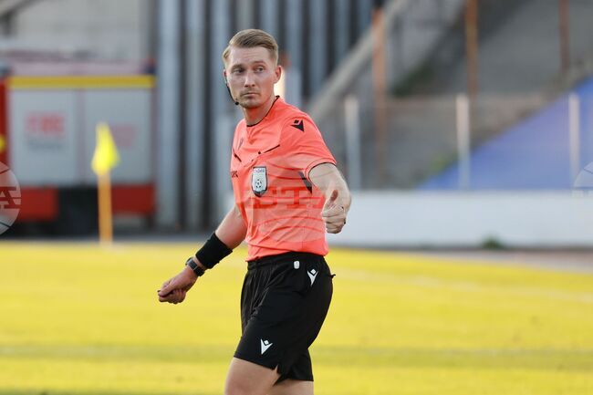 Васил Минев ще ръководи мача между Черно море и Левски