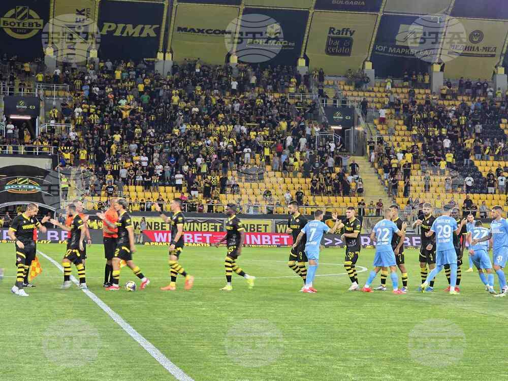 Локомотив (София) постигна минимална победа срещу Ботев при гостуването си в Пловдив