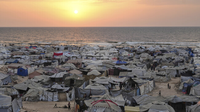 Израелският план за Газа е надвиснало бедствие, предупреди френският президент Макрон