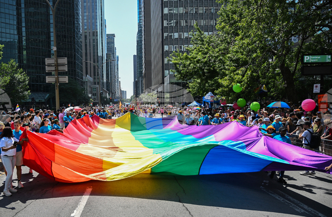 Иран обяви като "ирационално" решението мачът с Египет на Световното първенство по футбол да бъде посветен на обществото LGBTQ+