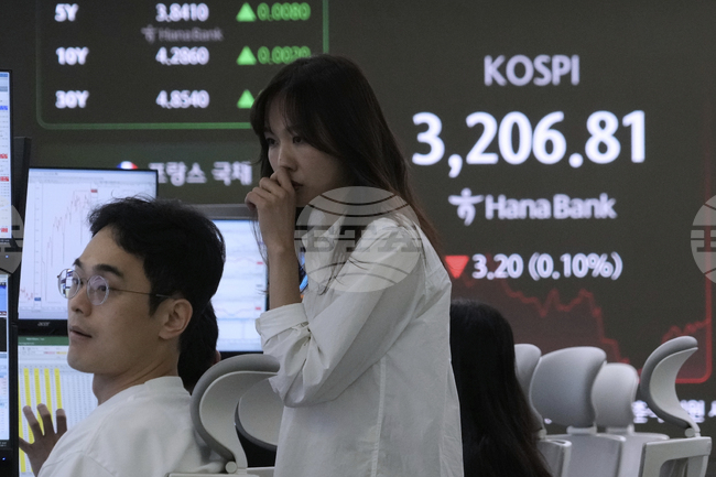 Азиатско-тихоокеанските пазари стартират седмицата с малки изменения